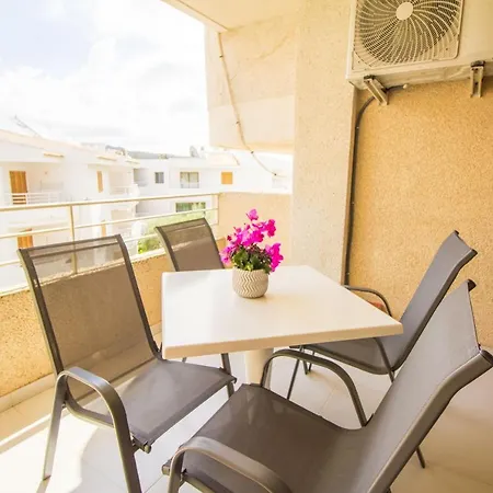 Beautiful Recently Renovated With Wifi And A C *