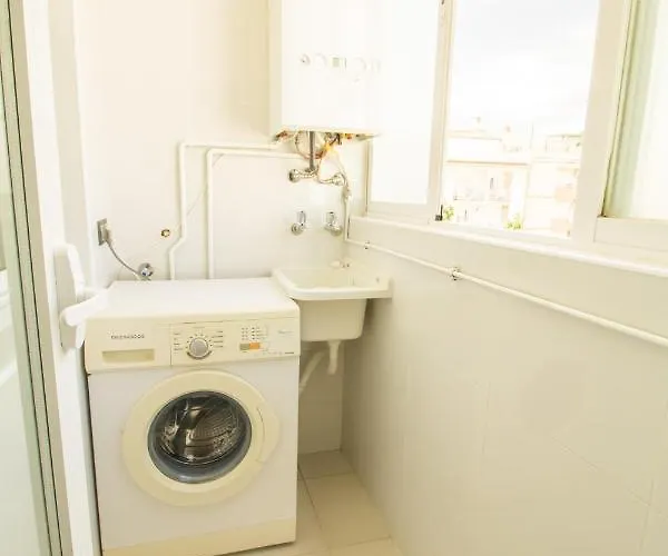 아파트 Beautiful Recently Renovated With Wifi And A C *