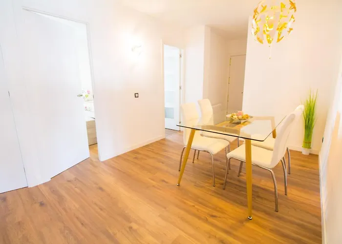 Beautiful Recently Renovated With Wifi And A C