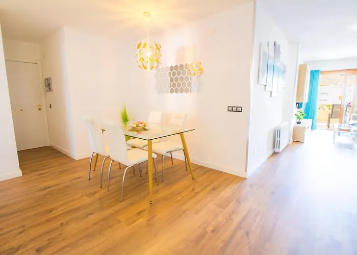 Beautiful Recently Renovated With Wifi And A C Apartment *